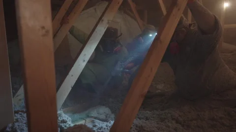Spray Foam Air Sealing Attic Insulation Home Weatherization Видео 340923152