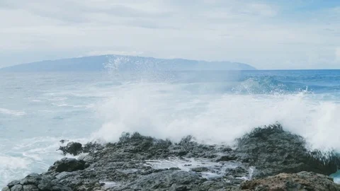 Spray of waves on the shore of the Atlantic Ocean Stock-Footage 72428203