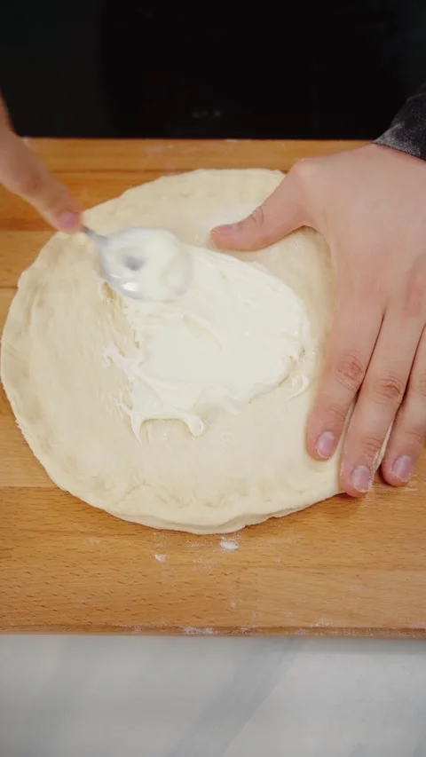 Spread Cream Cheese on Dough Vídeos de archivo 282674619