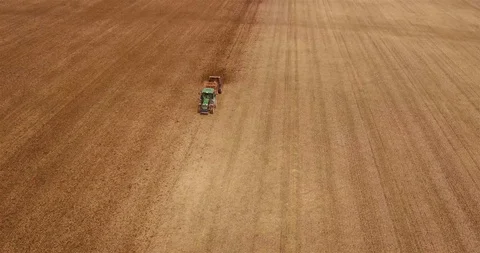 Spreading manure Stock Footage 105039818