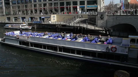 Spree river boat 스톡 동영상 48911469