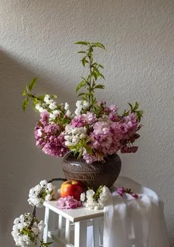Spring bouquet of cherry tree branches. Cherry blossoms. Stock-Fotos