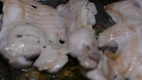 Spring chicken on a grill pan. selective soft focus. Stockbeeldmateriaal 149840411