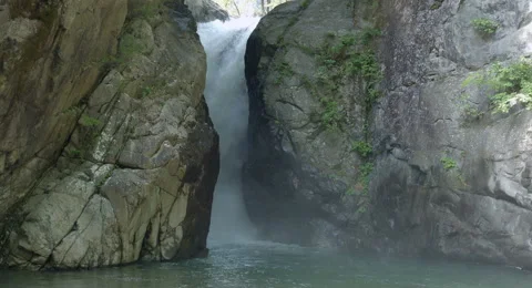 Spring fall zoomed up, 4k color graded (4000x2160) Video stock 50131869