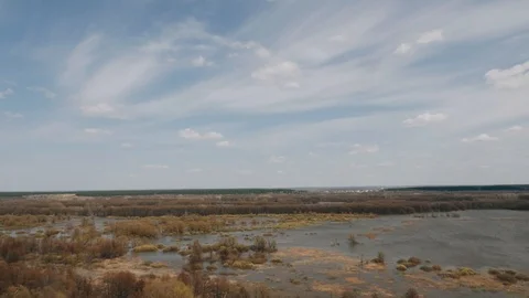 Spring flood of the river. The view from the top. Video stock 94961939
