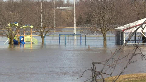 Spring flooding during record warm temperatures and weather conditions 스톡 동영상 150317723