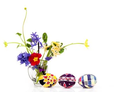 Spring flowers and easter eggs Фото