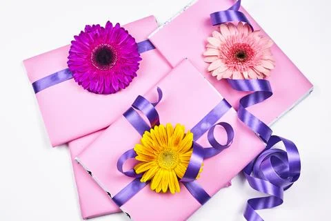 Spring giftbox with daisy flowers Stock Photos