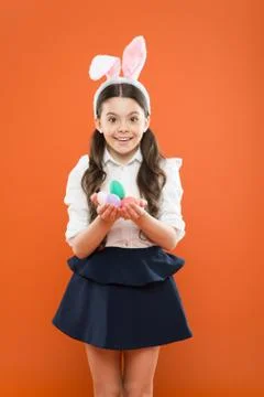 Spring holidays concept. Perfect Easter bunny. Fun and educational Easter 库存照片