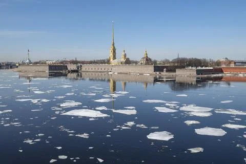 Spring ice drift at the Peter and Paul Fortress. St. Petersburg, Russia Foto stock