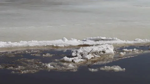 Spring ice floe. Stock-Footage 22644903