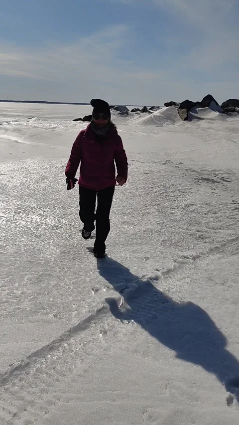 Spring ice on the Ob reservoir. An endless icy desert. Stock Footage 271216191