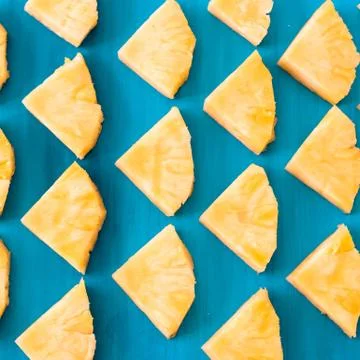 Spring or summer concept : Close up patter of many pieces of yellow pineapple 库存照片