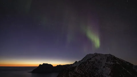 Spring rays of Aurora Borealis Stock Footage 251351642