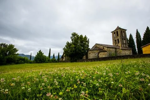 Spring in Sant Marti De Capsec church, La Garrotxa, Spain 스톡 사진