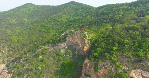 Spring seaside scenery of Binhai Road in Dalian, Liaoning province, China 库存影片 241405801