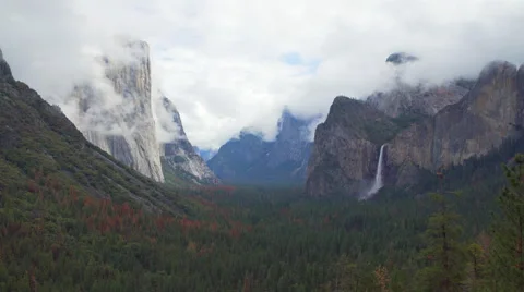 A spring storm moving though Yosemite Valley Stock Footage 62631206