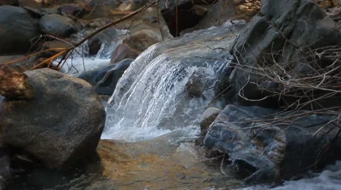 Spring Stream 库存影片 8525547