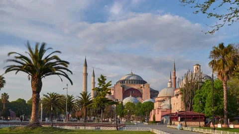 Spring time lapse in Sultanamet Square with Hagia Sophia, Istanbul Stock Footage 131397128