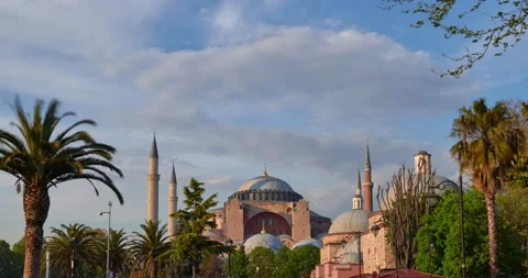 Spring time lapse in Sultanamet Square with Hagia Sophia, Istanbul Stock Footage 131397598