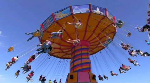 Spring time opening of Swing Carousel "Wave Swinger"". Vidéo 37179902
