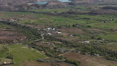 Springtime aerial of Mesa Colorado small mountain town in Mesa County 库存影片 334345847