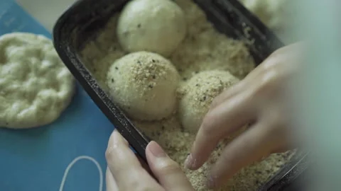 Sprinkling Breadcrumbs Stock-Footage 139409410