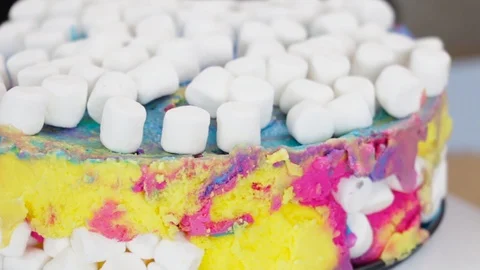 Sprinkling Marshmallow Ice Cream Видео 87632811