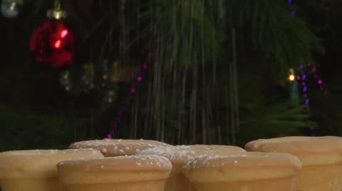 Sprinkling sugar on pies 스톡 동영상 52689080