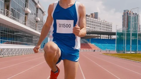 Sprinter doing high knees jumping Stock Footage 113464950