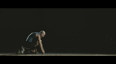 Sprinter At The Start. 300fps.21:9 Video stock 27183225