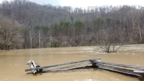 SprngFloodngKY3 動画素材 127927982