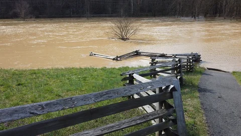 SprngFloodngKY8 動画素材 127928360