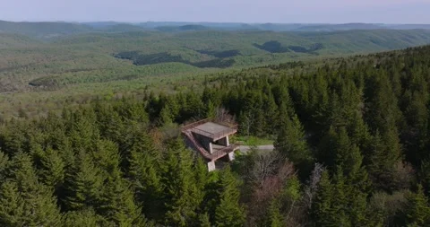 Spruce Knob Summit Platform Aerial Orbit Stockbeeldmateriaal 328388234