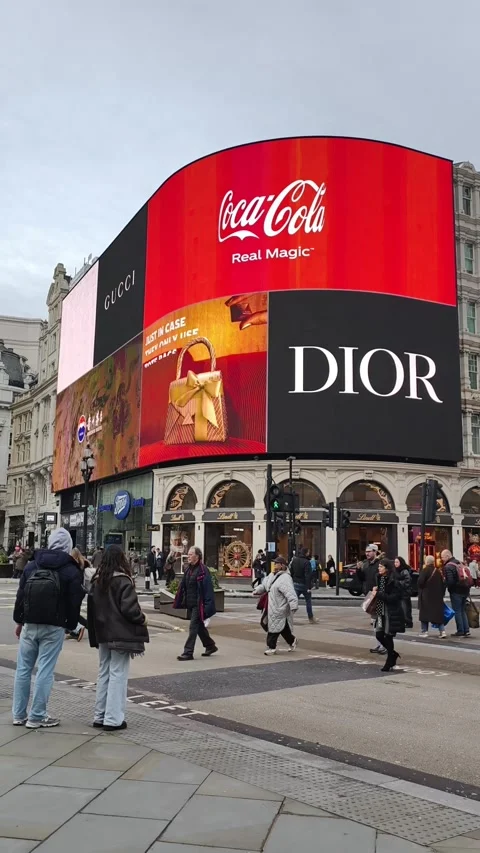 Square, creating a strong contrast, plaza Piccadilly Circus Stock Footage 323590576