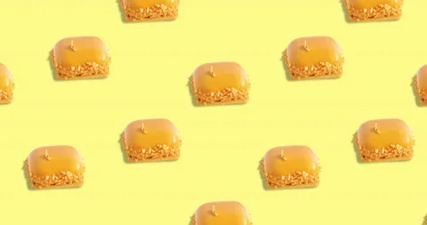 Square dessert yellow pattern diagonal 스톡 동영상 137669114