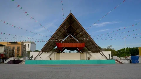 Square of El Parque de las Palapas 스톡 동영상 95608528