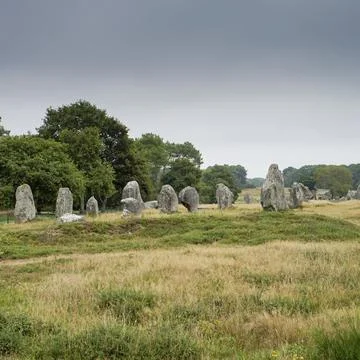 Square format viewview of prehistoric monolith stone alignments in Brittany at Foto stock