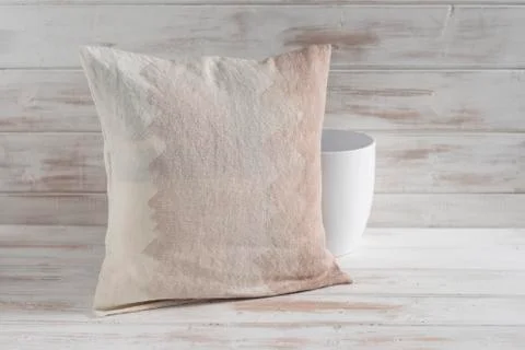 Square Gradient Brown Throw Pillow and Empty Vase Stock Photos
