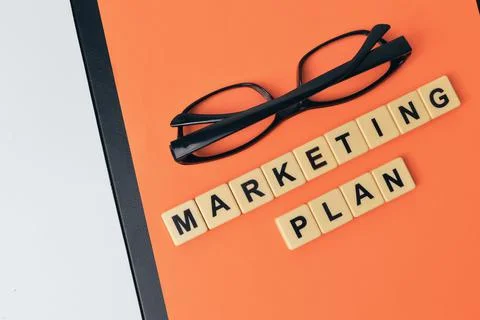 Square letters with text MARKETING PLAN. Business concept. Foto stock