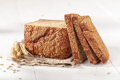 Square loaf of rye bread perfect for a balanced breakfast. Foto stock