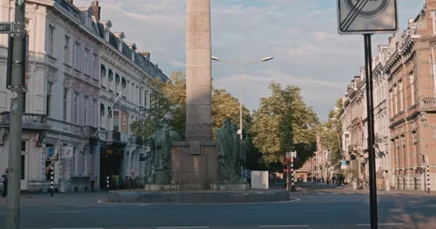 Square Roundabout Monument 8K Stock-Footage 343729507