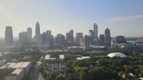 Square shot downtown Stock Footage 162594420