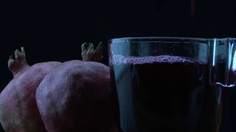Squeeze juice from pomegranates Stock Footage 81272123