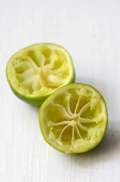 Squeezed slice of lime Foto stock