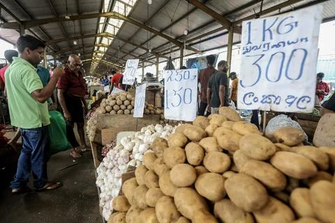 Sri Lanka increases value added tax to 18 percent to meet IMF targets, Colombo - 写真素材