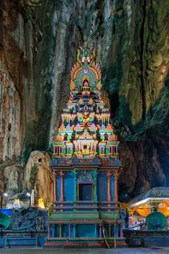 Sri Velayuthar Temple inside Batu Caves, Kuala Lumpur, Malaysia 스톡 사진