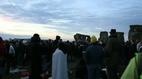 Ss stonehenge crowds dawn Vídeos de archivo 853817