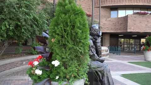 St. Albert Alberta Canada - July 2017: Lois Hole Statue Stock Footage 114949366