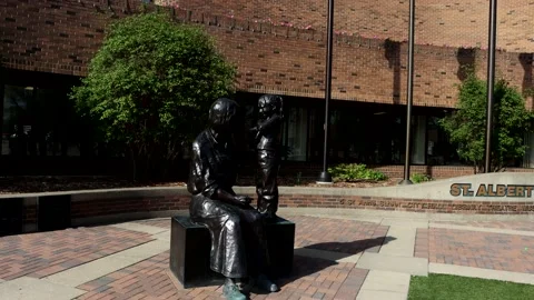 St Albert Place Front Pan - 8 sec Stock Footage 131476969